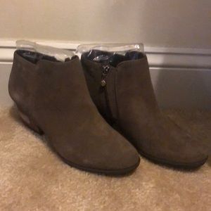 Dark taupe blondo waterproof booties- villa